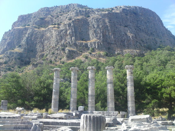 Athena temple at Pirene