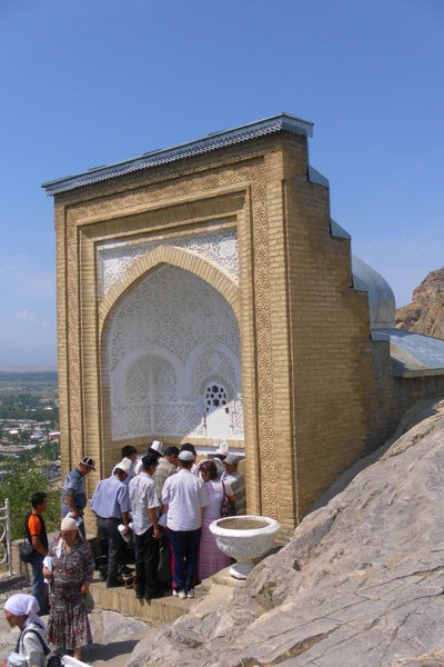 Mosque buılt ınto a mountainside