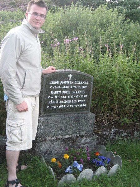 David at his Great-great-grandfather's grave