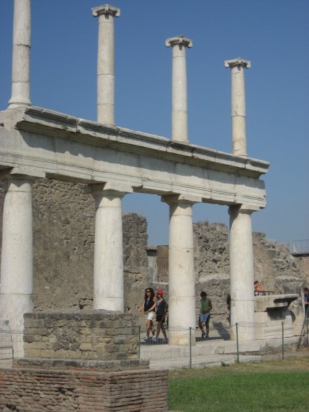 Pompei's forum