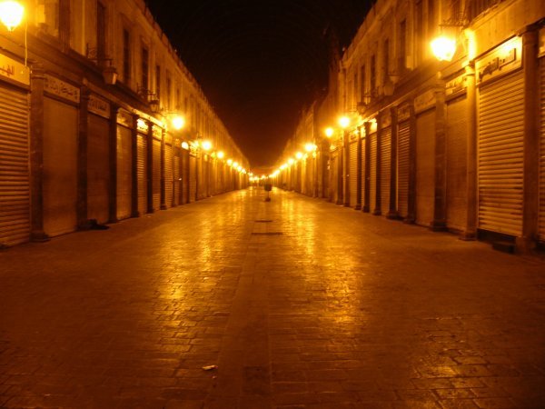 Souq al-Hamidiyya late at night