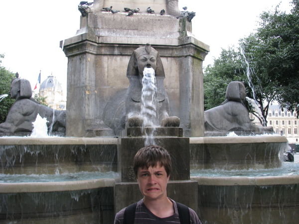 Fountain in Chatelet