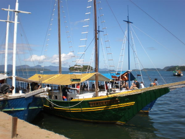 Boarding the boat for Ilha Grande