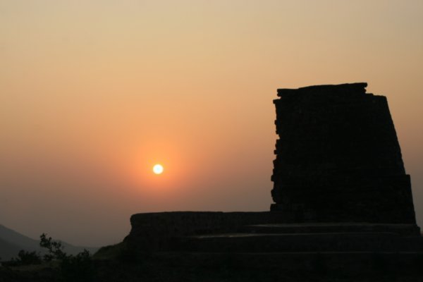 Sunset at Mandu (1)