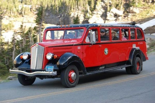 Replica of 1930-40s Tourist Bus