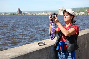Pictures showed up on facebook, twitter, websites, etc.  Here Linda takes a shot of the Duluth Aerial bridge.