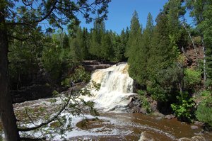 This popular North Shore park features spectacular waterfalls, scenic overlooks, a wonderful visitor center and superb trout fishing. Be sure to take in an interpretive program to learn more about the history, geology and wildlife of the North Shore.