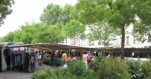 market near Bastille