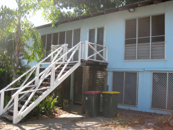 rtare find - an old style house  Darwin