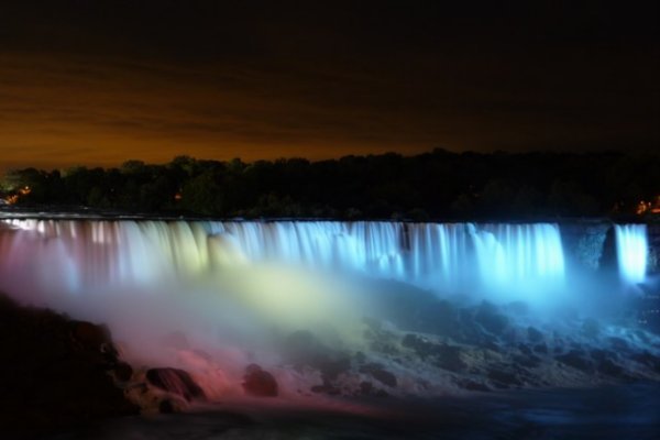 Niagara Falls by night (american falls)