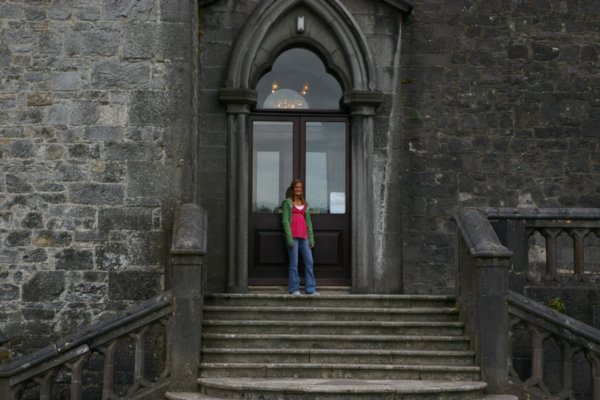 Kayleigh on steps of Kilkenny Castle