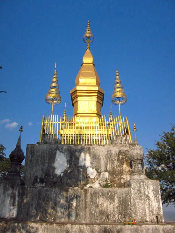 Stupa atop Mt Phu Si