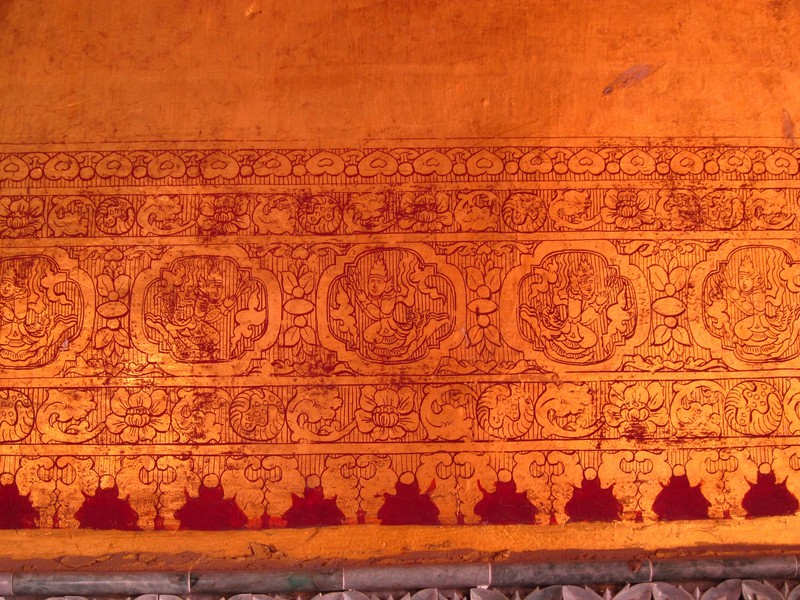 Wall at  Maha Myat Muni Pagoda--Mahamuni Buddhist Temple
