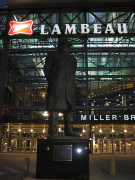 Vince Lombardi Statue