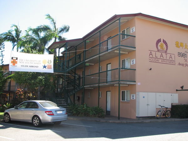 Alatai Apartments