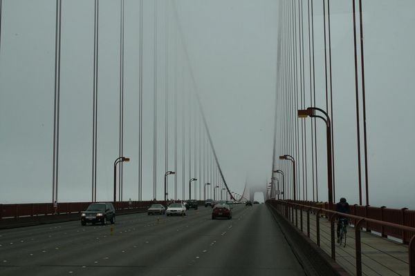 Middle of the Golden Gate Bridge !