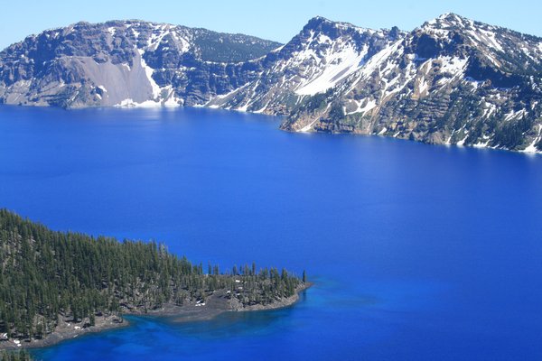 Crater Lake is 5 miles wide !