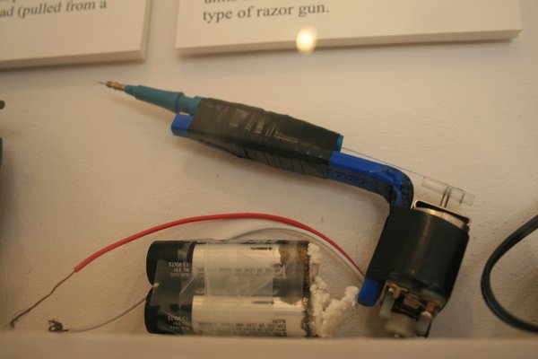 A tattoo gun made in prison Functions off of vibration This one is  powered by an electric toothbrush motor  rPrisonwallet