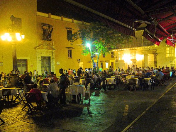 Restaurants in the Plaza Santo Domingo 