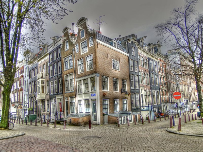 Sloping Homes of Amsterdam