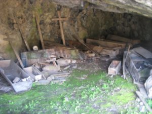 31. Riding on Estancia Huechahue - Mapuche Indian burial cave