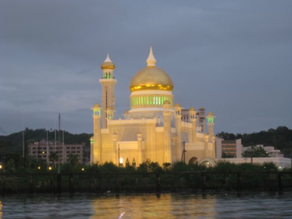 20. Omar Ali Saifuddien Mosque, BSB, Brunei