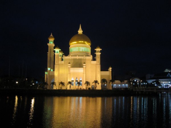 25. Omar Ali Saifuddien Mosque, BSB, Brunei