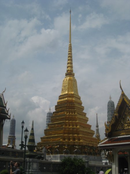 10. Golden Chedi, Temple ofthe Emerald Buddha, Bangkok