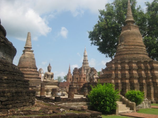 4. Wat Mahathat, Sukhothai