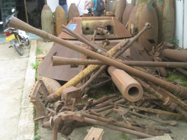 9. Tank gun in the yard of the tourist information centre, Phonsavon