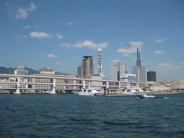 19. Kobe skyline