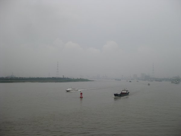 1. Welcome to the world's biggest shipping port....and we've still got 3 hours to go!, Shanghai