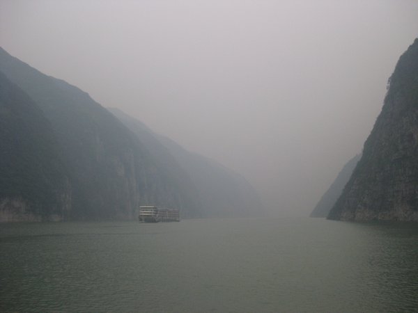 8. Wu Gorge shrouded in mist, Yangtze River