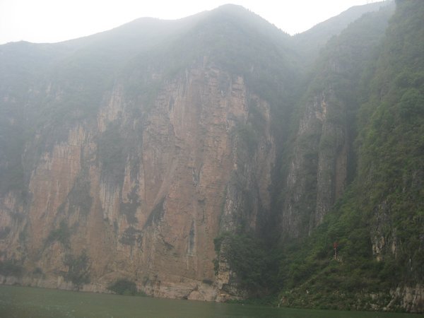 14. Amazing rock formations, Wu Gorge, Yangtze River