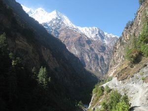 44. Walking between Chame and Bhratang, Day 4, The Annapurna Circuit