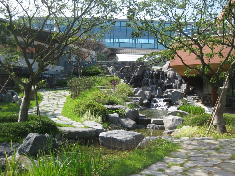 34. Gardens at Tesco Academy, Korea