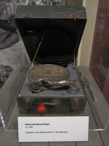 Hand-crank Record Player
