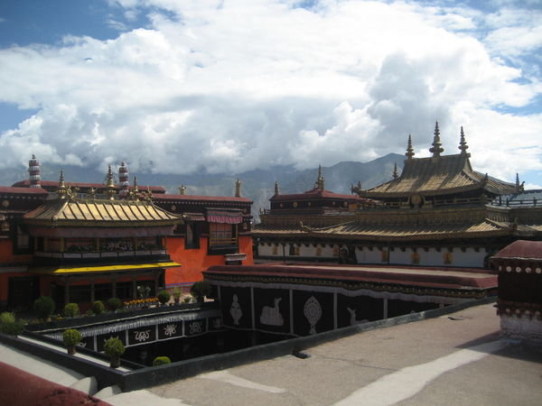 Jokhang temple roof