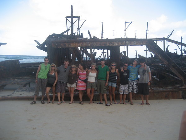 Dunes and Goons crew with the shipwreck!