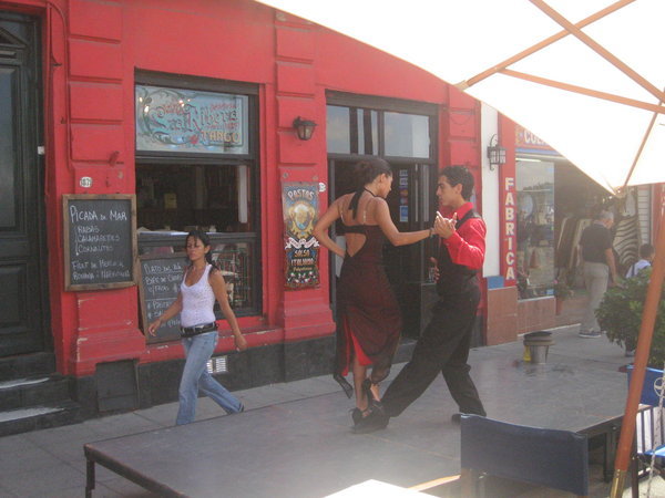 Tango on the streets of La Boca
