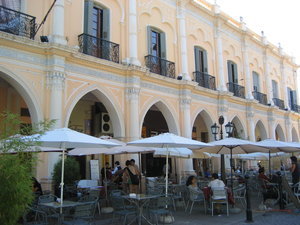 Cafes in 9 Julio Square