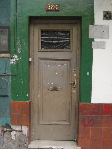 the door to the Bolivian Consolate