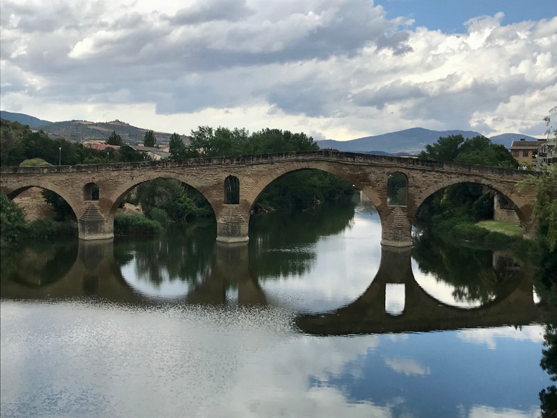 Puente la Reina, Romanesque Bridge