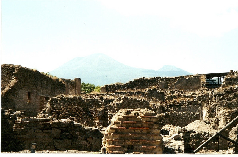 Pompeii Ruins1 2002