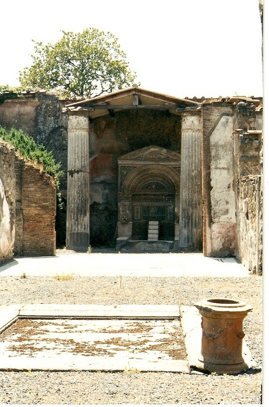 Pompeii Ruins2 2002