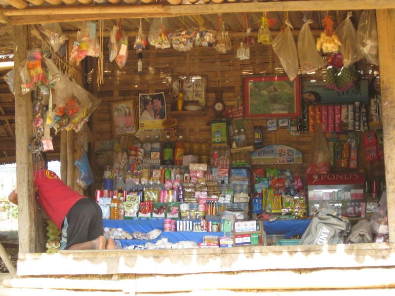 Phayong: Convenience stores, village style 