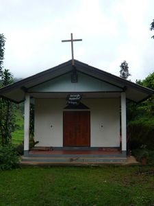 Narodni park Doi Inthanon - na navsteve ve vesnici kmene Karen - kostelik, neco pro Bacha, nikdo jiny neporozumite :)