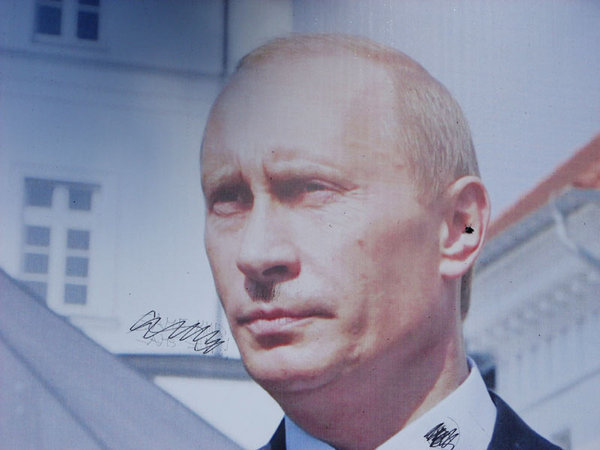 a fly in Putins ear