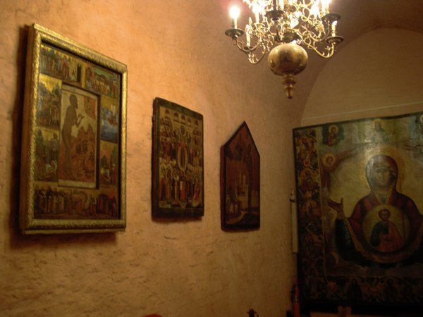 inside the sobor vasiliya blazhennogo
