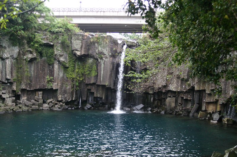 Cheonjiyeon Waterfalls